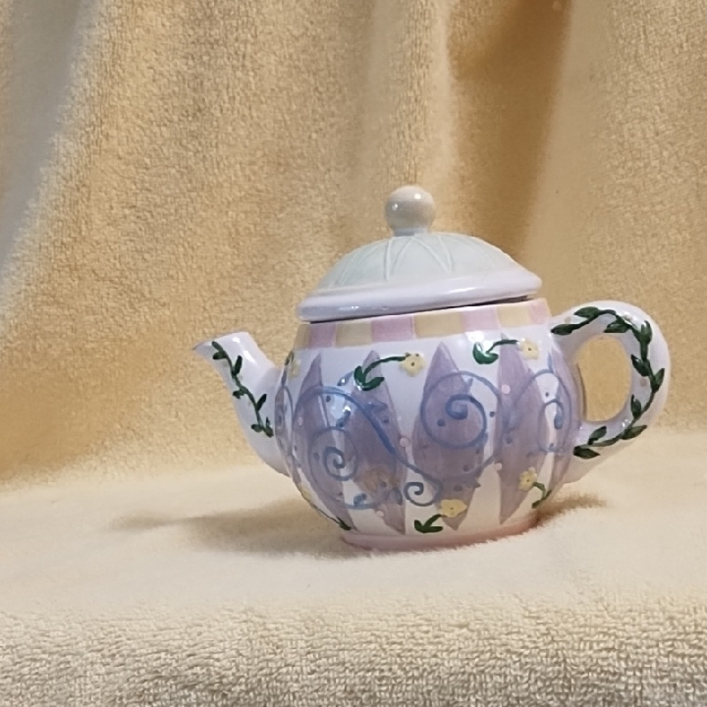 Floral Ceramic Teapot with Lid